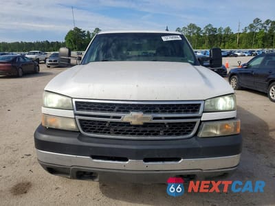Piąte zdjęcie samochodu w środku: 2007 CHEVROLET SILVERADO K2500 HEAVY DUTY VIN:1GCHK23D17F191717 - miniatura