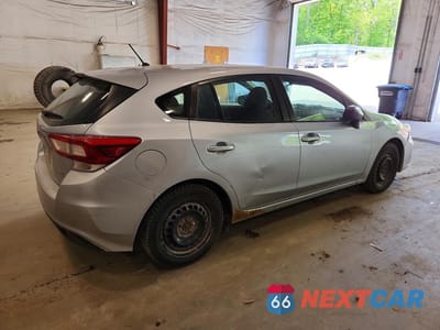 Trzecie zdjęcie samochodu z tyłu: 2019 SUBARU IMPREZA VIN:4S3GTAA63K3731943 - miniatura