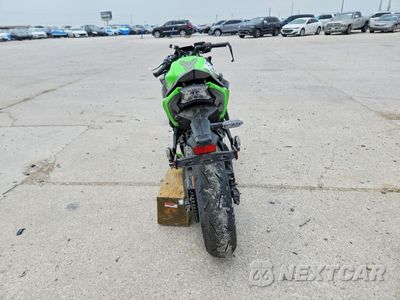 Czwarte zdjęcie samochodu z boku: 2024 KAWASAKI EX650 P VIN:ML5EXEP16RDAB7056 - miniatura
