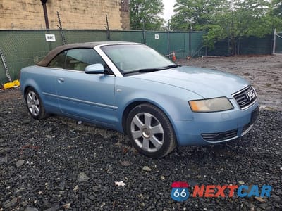 Czwarte zdjęcie samochodu z boku: 2004 AUDI A4 VIN:WAUDT48H74K019971 - miniatura