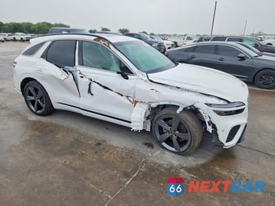 Czwarte zdjęcie samochodu z boku: 2022 GENESIS GV70 2.5T STANDARD VIN:KMUMADTB7NU050653 - miniatura