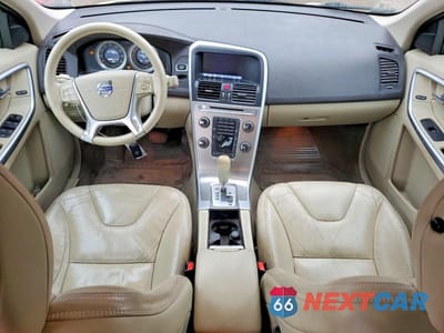 Zdjęcie 8 z 12 samochodu: 2011 VOLVO XC60 T6 VIN:YV4902DZ4B2211055 - miniatura
