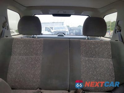 Zdjęcie 10 z 14 samochodu: 2002 ISUZU RODEO S VIN:4S2DM58W524326890 - miniatura