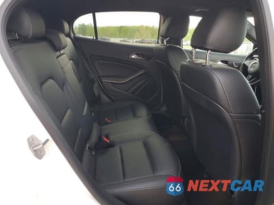 Zdjęcie 10 z 12 samochodu: 2020 MERCEDES-BENZ GLA 250 4MATIC VIN:W1NTG4GB6LU029550 - miniatura