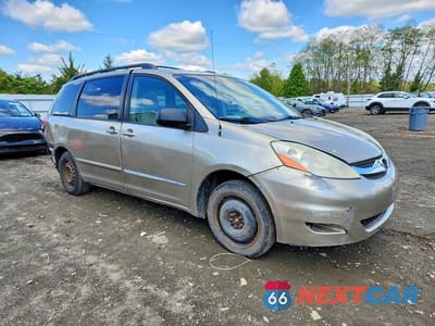 Czwarte zdjęcie samochodu z boku: 2008 TOYOTA SIENNA LE 8-PASSENGER VIN:5TDZK23C28S216153 - miniatura