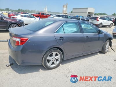Trzecie zdjęcie samochodu z tyłu: 2014 TOYOTA CAMRY SE VIN:4T1BF1FK0EU814800 - miniatura