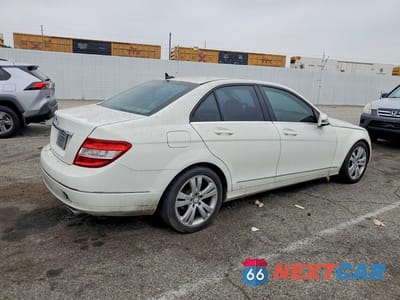 Trzecie zdjęcie samochodu z tyłu: 2010 MERCEDES-BENZ C 300 VIN:WDDGF5EB0AR111980 - miniatura