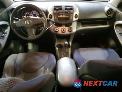 Zdjęcie 8 z 13 samochodu: 2006 TOYOTA RAV4 SPORT VIN:JTMBD32V265038106 - miniatura