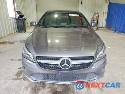 Piąte zdjęcie samochodu w środku: 2019 MERCEDES-BENZ CLA 250 4MATIC VIN:WDDSJ4GB6KN719348 - miniatura