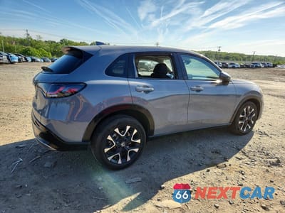 Trzecie zdjęcie samochodu z tyłu: 2026 HONDA HR-V EXL VIN:3CZRZ2H77TM719607 - miniatura