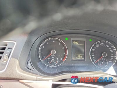 Zdjęcie 9 z 13 samochodu: 2015 VOLKSWAGEN PASSAT S VIN:1VWAT7A34FC017191 - miniatura