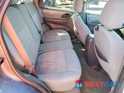 Zdjęcie 11 z 13 samochodu: 2006 FORD ESCAPE VIN:1FMYU93126KA28861 - miniatura