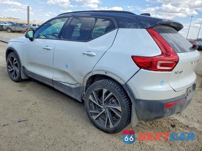 Drugie zdjęcie samochodu z przodu: 2020 VOLVO XC40 T5 R-DESIGN VIN:YV4162UM1L2260442 - miniatura
