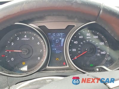 Zdjęcie 9 z 12 samochodu: 2013 HYUNDAI VELOSTER BASE VIN:KMHTC6AD3DU099190 - miniatura