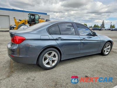 Trzecie zdjęcie samochodu z tyłu: 2015 BMW 320 I VIN:WBA3B1G59FNT04712 - miniatura