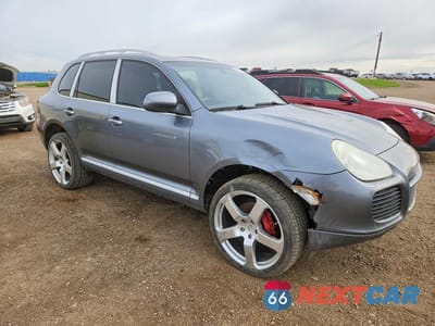 Czwarte zdjęcie samochodu z boku: 2006 PORSCHE CAYENNE TURBO VIN:WP1AC29P26LA90572 - miniatura
