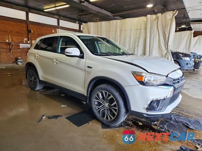 Czwarte zdjęcie samochodu z boku: 2018 MITSUBISHI OUTLANDER SPORT ES VIN:JA4AR3AU8JU021485 - miniatura