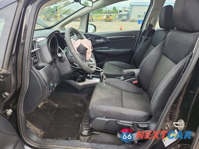Zdjęcie 7 z 13 samochodu: 2020 HONDA FIT EX VIN:3HGGK5H84LM722218 - miniatura