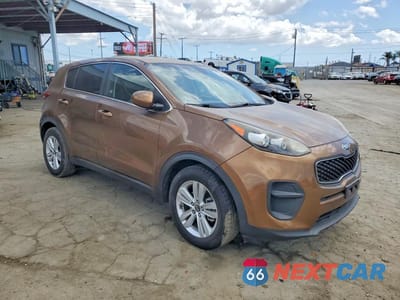 Czwarte zdjęcie samochodu z boku: 2018 KIA SPORTAGE LX VIN:KNDPM3AC3J7338983 - miniatura