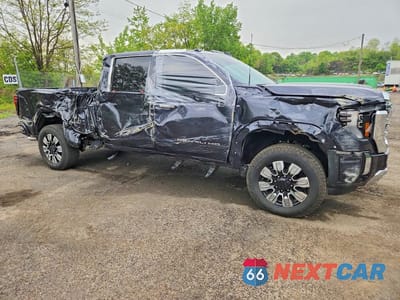 Czwarte zdjęcie samochodu z boku: 2025 GMC SIERRA K2500 DENALI VIN:1GT4URE78SF370953 - miniatura