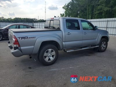 Trzecie zdjęcie samochodu z tyłu: 2015 TOYOTA TACOMA V6 VIN:3TMLU4EN7FM178586 - miniatura