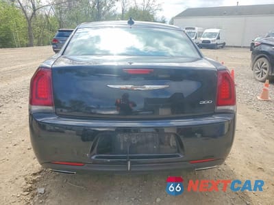 Zdjęcie 6 z 13 samochodu: 2020 CHRYSLER 300 TOURING VIN:2C3CCAAG6LH120380 - miniatura