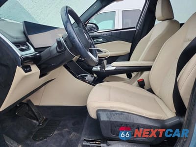 Zdjęcie 7 z 13 samochodu: 2024 BMW X1 XDRIVE VIN:WBX73EF09R5Y38413 - miniatura