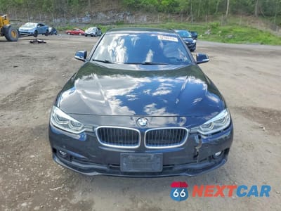 Piąte zdjęcie samochodu w środku: 2018 BMW 320 XI VIN:WBA8A3C57JA494942 - miniatura