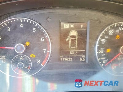 Zdjęcie 9 z 12 samochodu: 2015 VOLKSWAGEN PASSAT SE VIN:1VWBT7A36FC060810 - miniatura