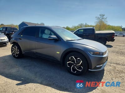 Czwarte zdjęcie samochodu z boku: 2023 HYUNDAI IONIQ 5 SEL VIN:KM8KNDAF8PU214155 - miniatura