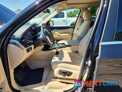 Zdjęcie 7 z 14 samochodu: 2015 BMW X5 XDRIVE35I VIN:5UXKR0C50F0K53560 - miniatura