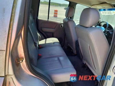 Zdjęcie 10 z 12 samochodu: 2006 JEEP LIBERTY VIN:1J4GK58K06W195531 - miniatura