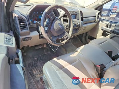 Zdjęcie 8 z 12 samochodu: 2020 FORD F450 SUPER DUTY VIN:1FD0X4HT8LED40419 - miniatura
