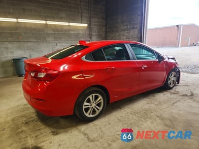 Trzecie zdjęcie samochodu z tyłu: 2017 CHEVROLET CRUZE LT VIN:1G1BE5SMXH7243060 - miniatura