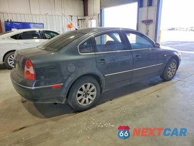 Trzecie zdjęcie samochodu z tyłu: 2002 VOLKSWAGEN PASSAT GLS VIN:WVWPD63B72P232639 - miniatura
