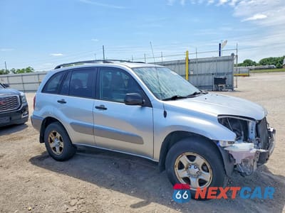 Czwarte zdjęcie samochodu z boku: 2005 TOYOTA RAV4 BASE VIN:JTEHD20V150065408 - miniatura