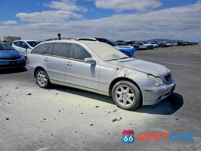 Czwarte zdjęcie samochodu z boku: 2003 MERCEDES-BENZ C 240 SPORTWAGON VIN:WDBRH61J53F390703 - miniatura