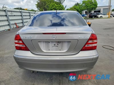 Zdjęcie 6 z 12 samochodu: 2005 MERCEDES-BENZ C 240 4MATIC VIN:WDBRF81J85F628435 - miniatura