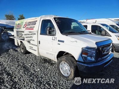 Czwarte zdjęcie samochodu z boku: 2018 FORD ECONOLINE E350 SUPER DUTY CUTAWAY VAN VIN:1FDWE3F63JDC30307 - miniatura