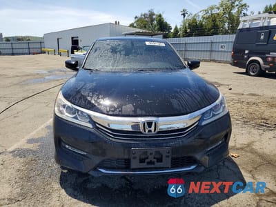 Piąte zdjęcie samochodu w środku: 2016 HONDA ACCORD SPORT VIN:1HGCR2F53GA107065 - miniatura