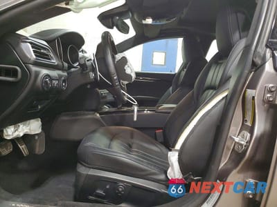 Zdjęcie 7 z 12 samochodu: 2018 MASERATI GHIBLI S VIN:ZAM57YTS9J1286225 - miniatura