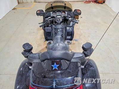 Zdjęcie 6 z 9 samochodu: 2003 HONDA GL1800 VIN:1HFSC47093A202322 - miniatura