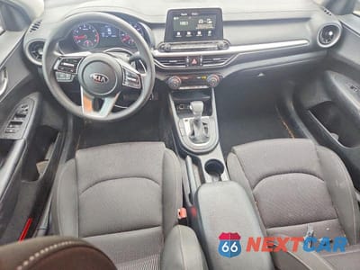 Zdjęcie 8 z 12 samochodu: 2019 KIA FORTE FE VIN:3KPF24ADXKE110190 - miniatura