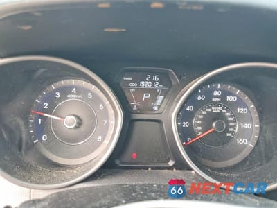 Zdjęcie 9 z 12 samochodu: 2013 HYUNDAI ELANTRA GLS VIN:5NPDH4AE0DH435332 - miniatura