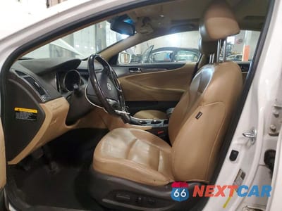 Zdjęcie 7 z 12 samochodu: 2013 HYUNDAI SONATA HYBRID VIN:KMHEC4A40DA050978 - miniatura