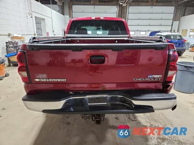 Zdjęcie 6 z 12 samochodu: 2004 CHEVROLET SILVERADO K1500 VIN:2GCEK19T641218344 - miniatura