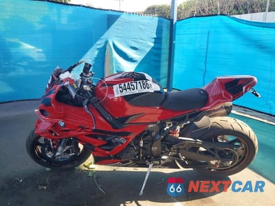 Trzecie zdjęcie samochodu z tyłu: 2024 BMW S 1000 RR VIN:WB10E6302R6K38150 - miniatura