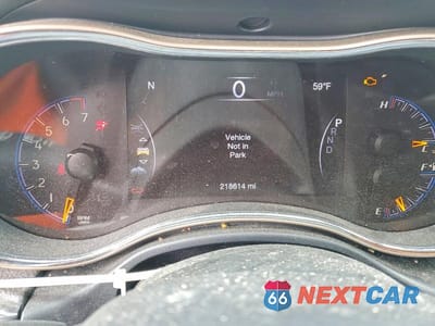 Zdjęcie 9 z 14 samochodu: 2017 JEEP GRAND CHEROKEE LAREDO VIN:1C4RJFAGXHC747179 - miniatura