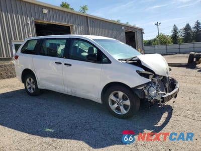 Czwarte zdjęcie samochodu z boku: 2017 TOYOTA SIENNA L 7-PASSENGER VIN:5TDZZ3DC9HS826826 - miniatura