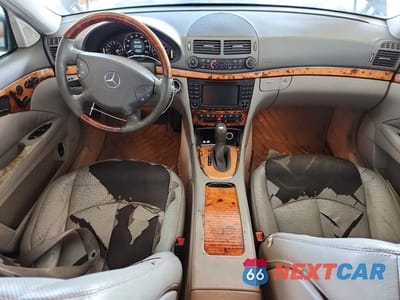 Zdjęcie 8 z 12 samochodu: 2006 MERCEDES-BENZ E 350 VIN:WDBUF56J96A791515 - miniatura